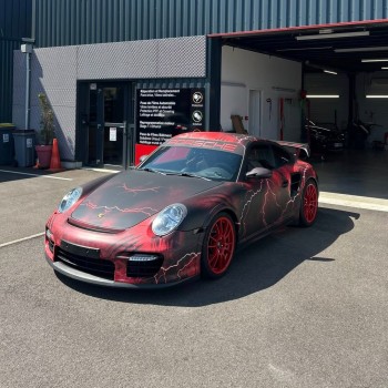Covering Porsche - Fedrigoni C50 & C30 Mat
