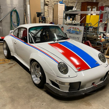 Nouveau Look pour une Porsche 993 avec le Film de Découpe Mactac 9800 Pro 