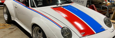 Nouveau Look pour une Porsche 993 avec le Film de Découpe Mactac 9800 Pro 